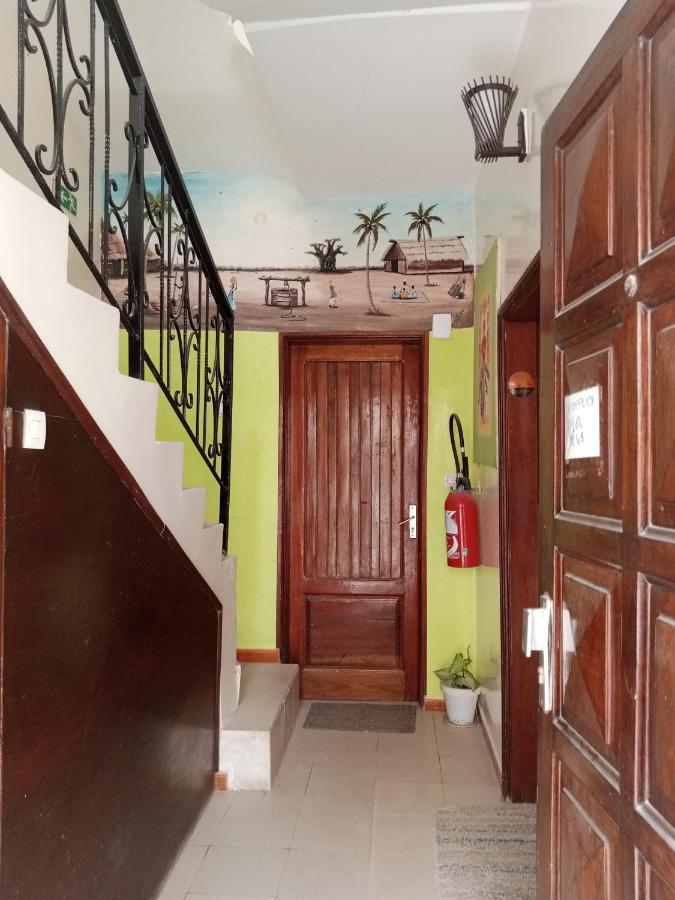 Kakatar Family Residence , Yoff Дакар Экстерьер фото